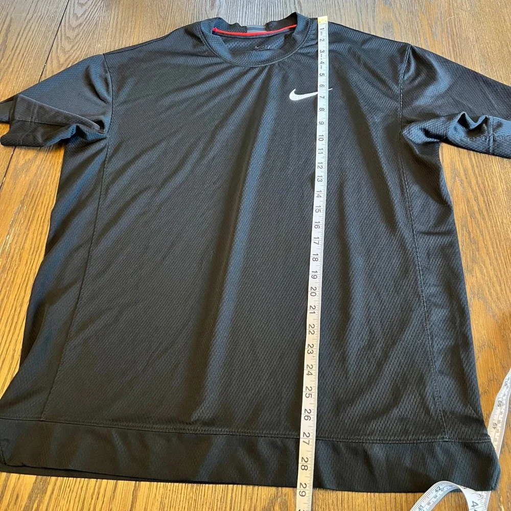 Nike Training Shirt Polyester Mesh Black Athletic Performance Fitness Gymwear M